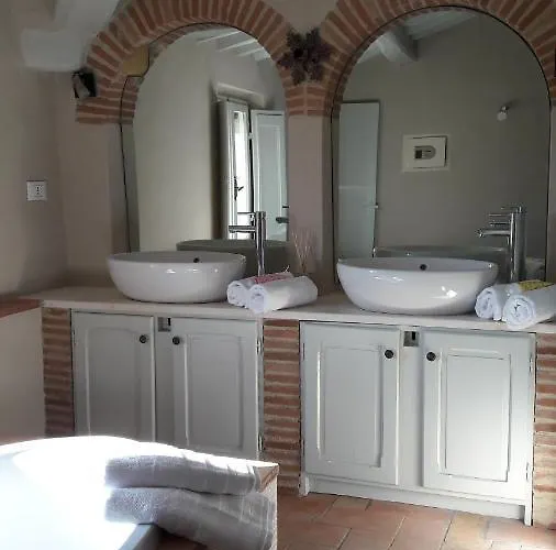 Cum Grano Salis Bed & Breakfast